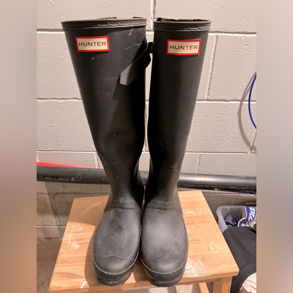 HUNTER Tall Rain Boots in Black Matte SZ 8